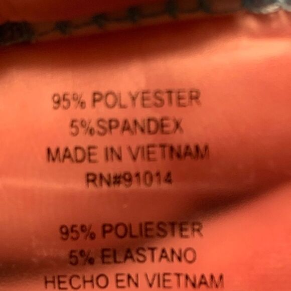 New! EP Enhanced Performance 1/4 Zip Active Top - Picture 5 of 6